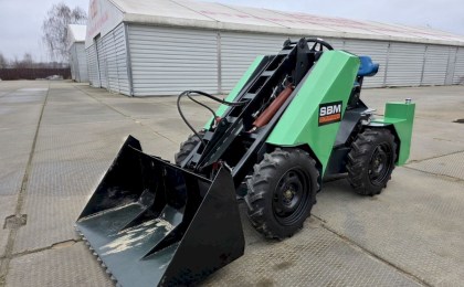 Уникальный мини-погрузчик кобринского изобретателя Артура Полянского (ВИДЕО)