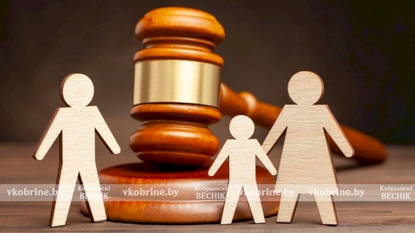 Зарплата, премии и не только - заведующий юридической консультации Кобринского района объяснила, из чего складывается сумма алиментов