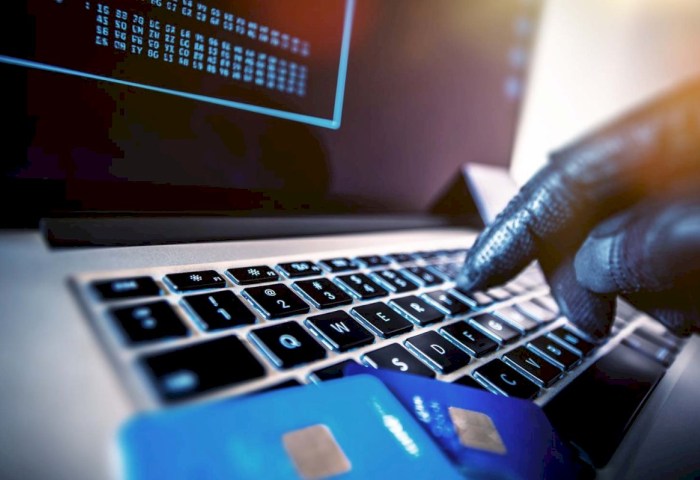 «Декларируй и властвуй» (над чужими деньгами): как жители Кобрина суммарно отдали мошенникам 17 тысяч рублей