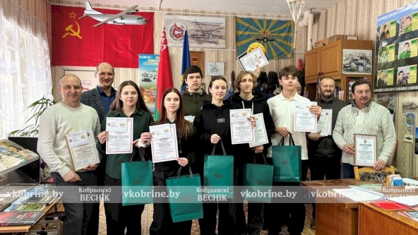 В Кобрине наградили лучших юных стрелков