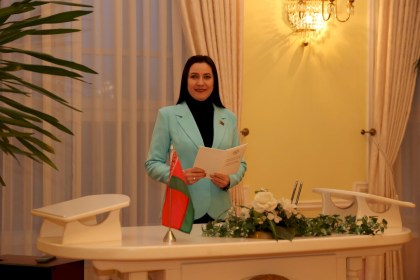 Летописцы семейных историй - начальник Кобринского ЗАГСа Марина Мельник рассказала, как живет и работает ведомство