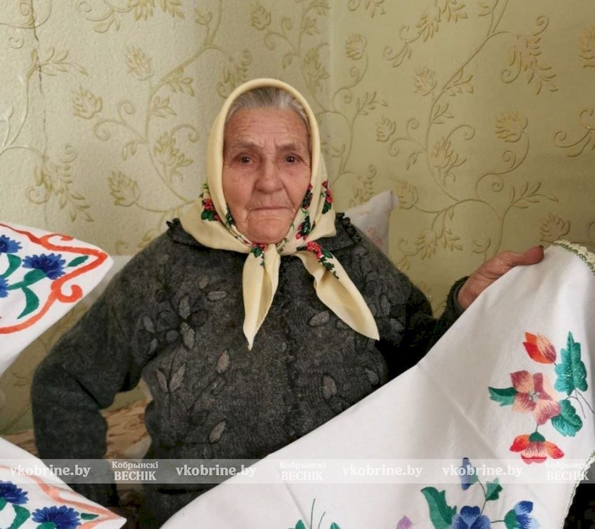 Хранительница уюта из деревни Болота Мария Игнатюк отметила свое 85-летие