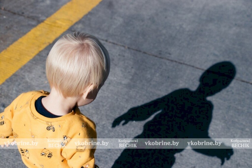 Тревожный вызов из Кобрина - двое мужчин пытались похитить ребенка. Милиция проводит проверку