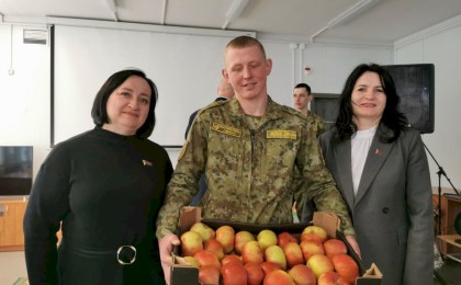 С заботой о людях и вниманием к защитникам: итоги депутатской недели Полины Василюк в округе