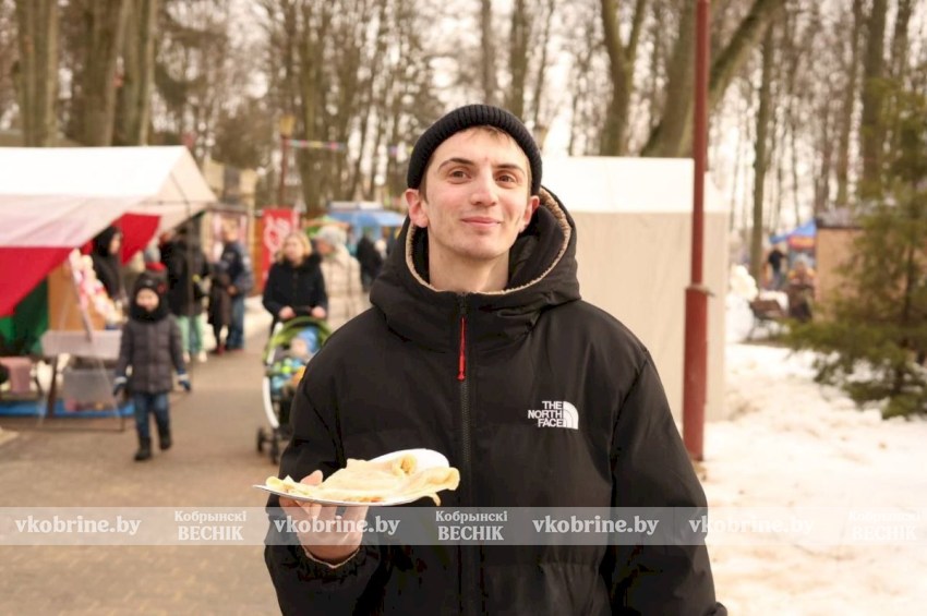 Прощай, зимушка! Кобринчане встретили весну широкой Масленицей. ФОТОРЕПОРТАЖ (+ВИДЕО)