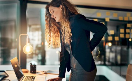 Как сохранить здоровье при сидячей работе — 5 упражнений, которые можно делать в кресле