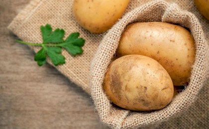 Штрафы до 2250 рублей ждут белорусов, которые торгуют овощами на тротуарах