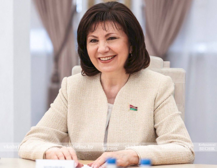 Поздравление председателя Совета Республики Национального собрания Натальи Кочановой с Днем женщин!