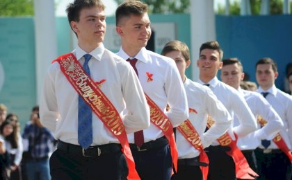 Известны даты последних звонков, выпускных и экзаменов у белорусских школьников