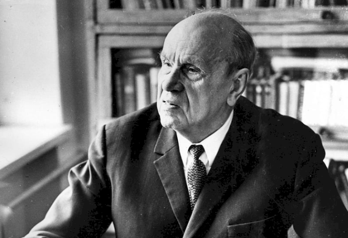 Эпоха Кондрата Крапивы: К 130-летию народного классика