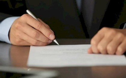 Две супружеские пары и беременная: кого еще помиловал Лукашенко