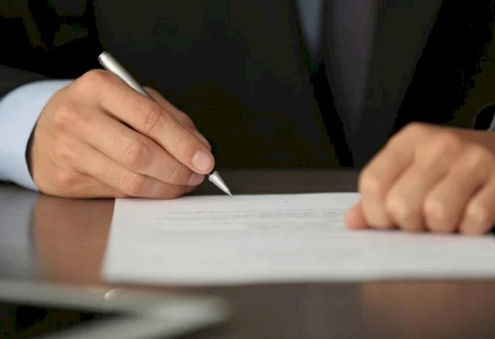 Две супружеские пары и беременная: кого еще помиловал Лукашенко