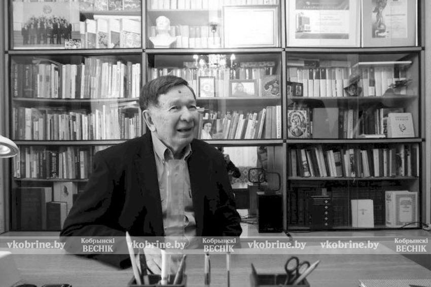 Умер народный поэт Беларуси Владимир Каризна 