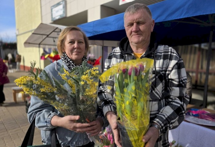 Цветочные ярмарки в Кобрине, посвященные Дню женщин (ФОТОРЕПОРТАЖ)