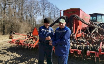 Старт дан! Первые гектары яровых засевают в ОАО «Любань» на Кобринщине