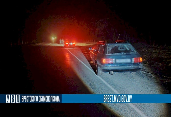 Смертельное ДТП на Р-2: в Кобринском районе пешеход попал под колеса сразу двух машин