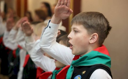 Клятвы, галстуки и билеты - в Кобрине дали старт новым свершениям (ВИДЕО)