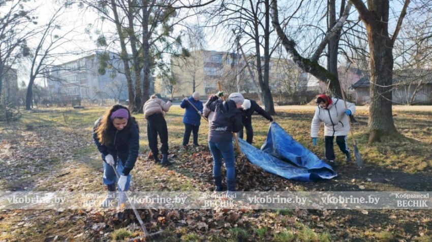 Лучший пример - перед глазами: в Еремичах прошел экологический субботник