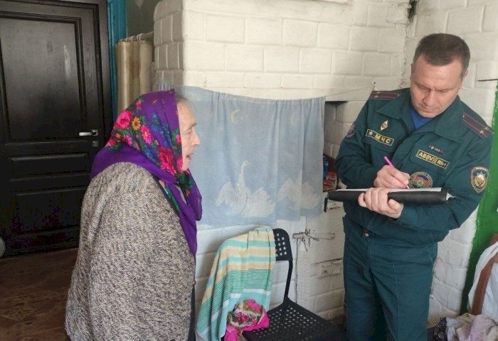 Визит безопасности: о чем напомнили спасатели жителям Кобринщины