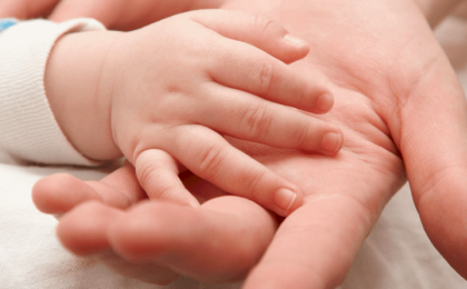 Две попытки на счастье: в Беларуси расширили доступ к бесплатному ЭКО