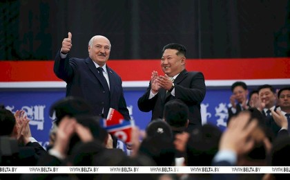 Ось добра с КНДР, автомат в подарок, аэрохоккей и вклад в рождаемость. Итоги недели Президента