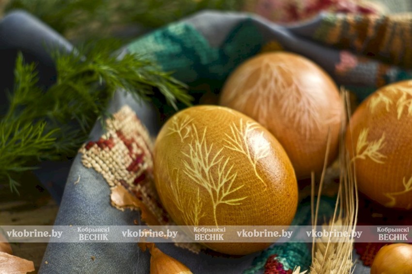 10 способов необычно покрасить яйца на Пасху