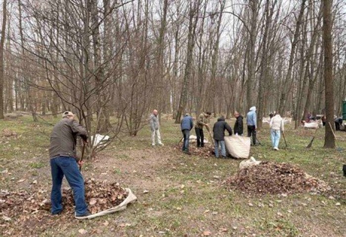 «Чистый четверг» в Кобрине: работа на благо района как шаг к новой жизни