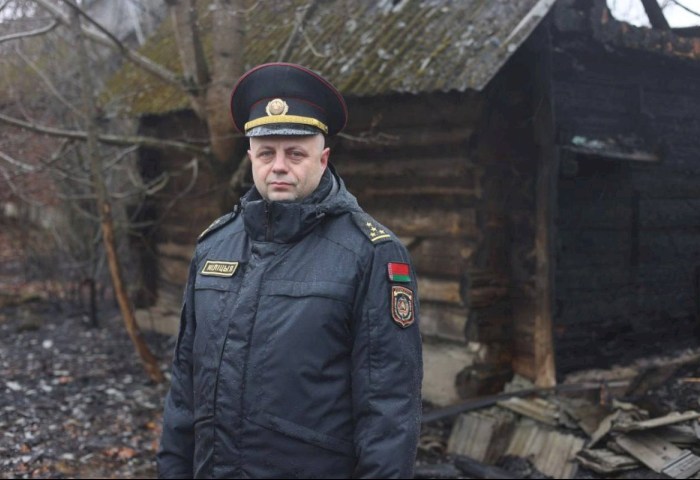 Герой не по уставу, а по совести: сотрудник Кобринского РОВД Андрей Мошонник предотвратил трагедию на пожаре