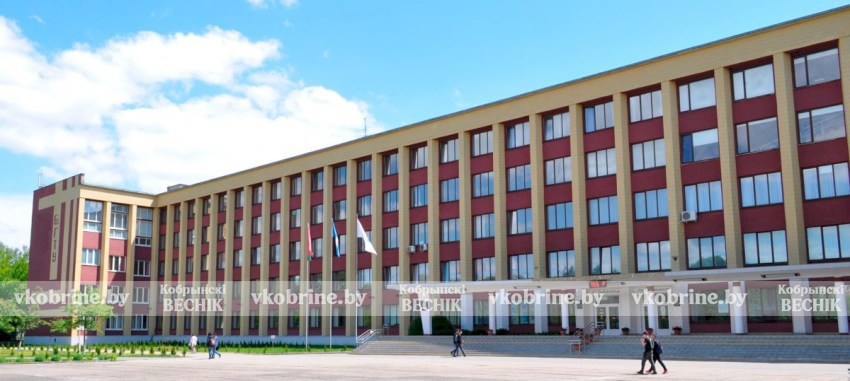 Лукашенко поздравил коллектив БрГТУ с 60-летием со дня основания вуза