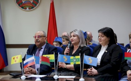 Телемост «Кобрин-Тихорецк-Ливны», посвящённый Дню единения народов Беларуси и России, прошел в Кобринском Дворце культуры