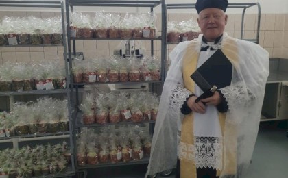 Пасхальные куличи Кобринского хлебозавода освятили в преддверии католического праздника 5 апреля