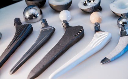 Стало известно, как долго в Беларуси ожидают замены тазобедренных суставов