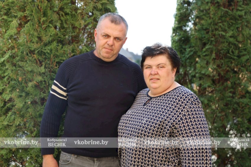 Татьяна Шемчук получила знак «Жена офицера‑спасателя»: история семьи из Кобрина