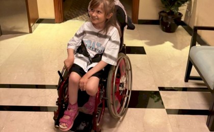 Гонка со временем: девочка с СМА из Кобрина прибыла в Дубай за шансом на жизнь (ЭКСКЛЮЗИВ)