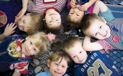 Расходы на сирот пересмотрели: как выросли нормы на питание, одежду и связь