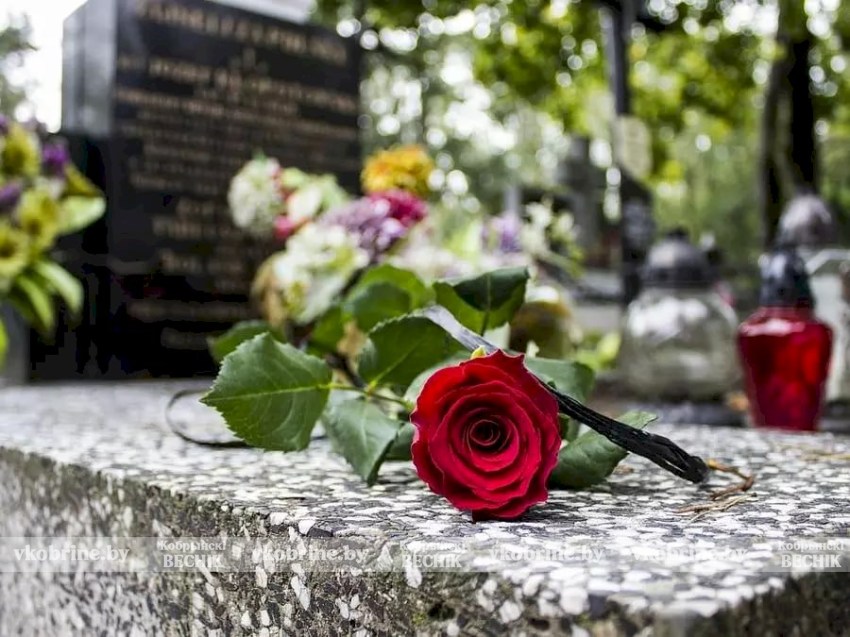 Чем обернется белорусам плохой уход за могилой, рассказали в МЖКХ