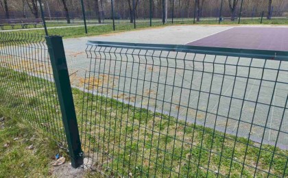 Беречь нельзя ломать: где поставим запятую? «КВ» попробовал разобраться, что происходит со спортивной площадкой на Штабной