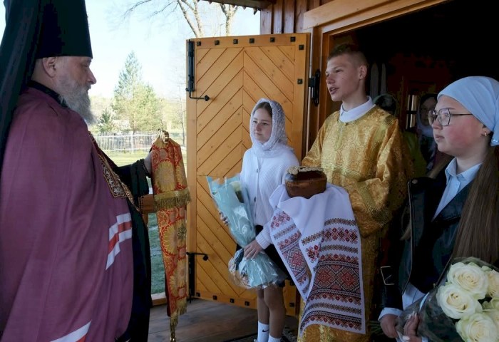 Воскрешение святыни: архиепископ Брестский и Кобринский Иоанн освятил восстановленный храм в Леликово