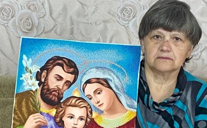 Шедевры под тонкой иглой: как рождаются духовные картины Татьяны Гимбатовой из д. Тевли
