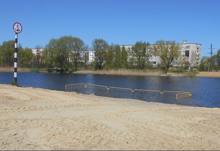 Отдых с умом: что запрещено делать на водоемах и где в Кобрине купаться безопасно, напомнили в РОВД