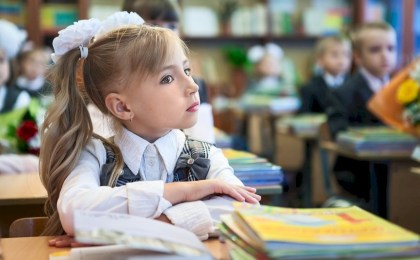 Школы Беларуси начали принимать документы в первые классы – кто имеет преимущество при зачислении