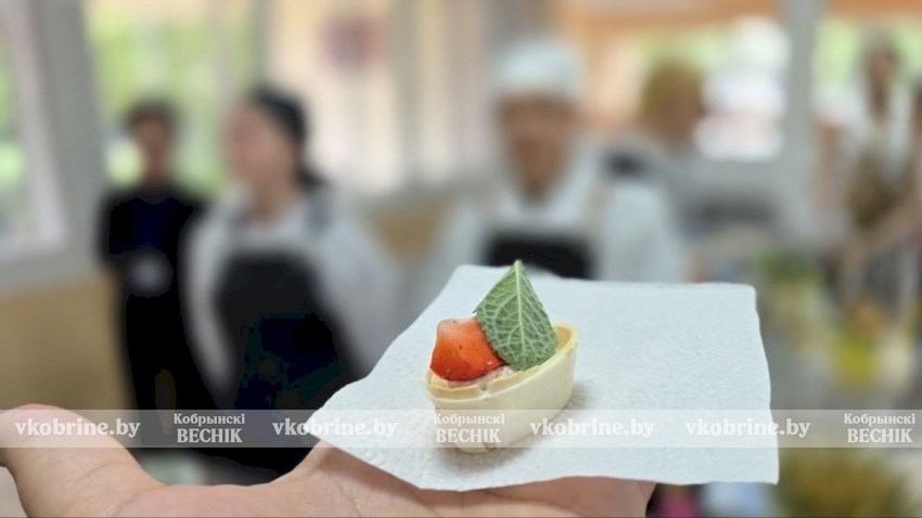 Вкусные блюда и модные показы: как Кобринский колледж презентовал свои профессии абитуриентам