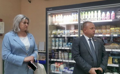 Рабочий маршрут парламентария: Александр Пищ проверил социальные объекты Кобринского района