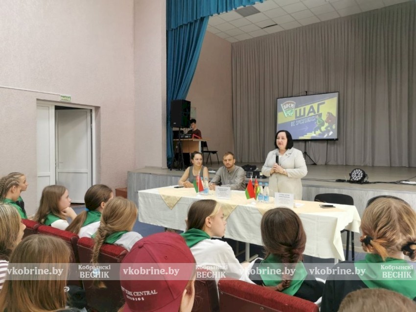 Лето ярких встреч: как диалог поколений в оздоровительном лагере «Волне-Любань» растопил сердца