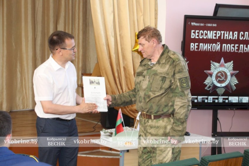Дружба без границ: кадеты Кобрина встретились с представителями клуба „Витязь“ из Нижнего Тагила