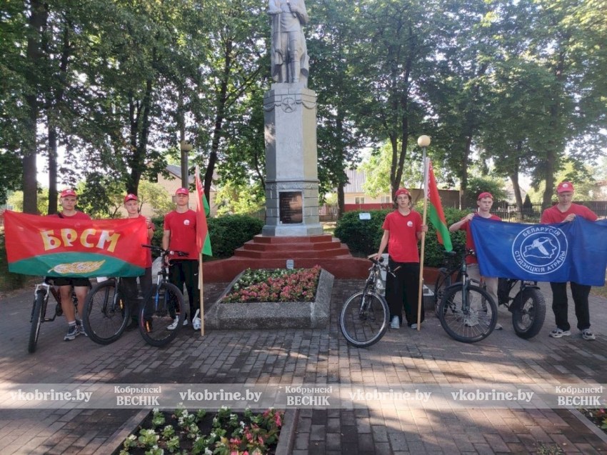 Живая память поколений: велопробег в Кобрине объединил историю и молодость