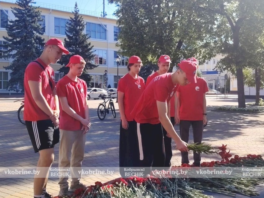 Живая память поколений: велопробег в Кобрине объединил историю и молодость