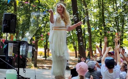 Мыльное шоу, мощные байки и море музыки: молодежный праздник в Кобрине удался на славу! ФОТОРЕПОРТАЖ