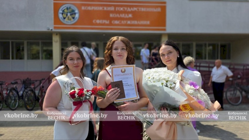 Ловим лучшие моменты с выпускного в колледже сферы услуг (ФОТОРЕПОРТАЖ)