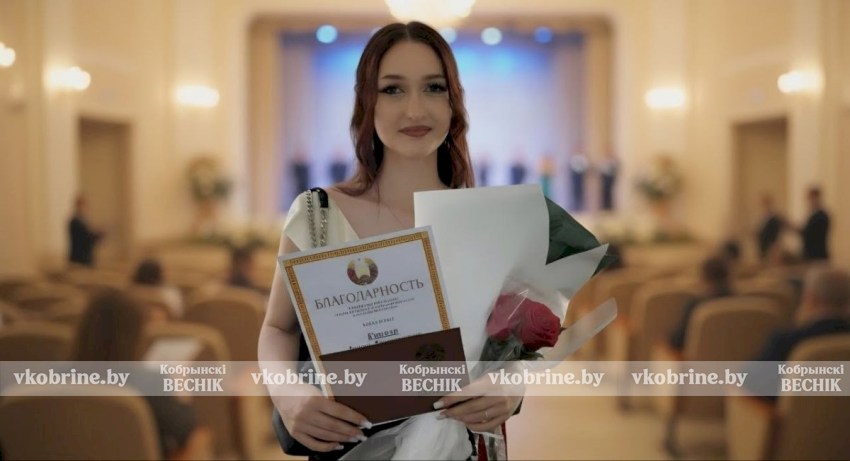 Ловим лучшие моменты с выпускного в колледже сферы услуг (ФОТОРЕПОРТАЖ)
